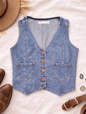 Altar’d State Denim Vest Medium Western Button Front Crop Vest  Boho Cowgirl Top